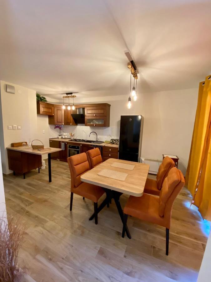 Apartment With Balcony And Free Parking Zadar Exterior foto